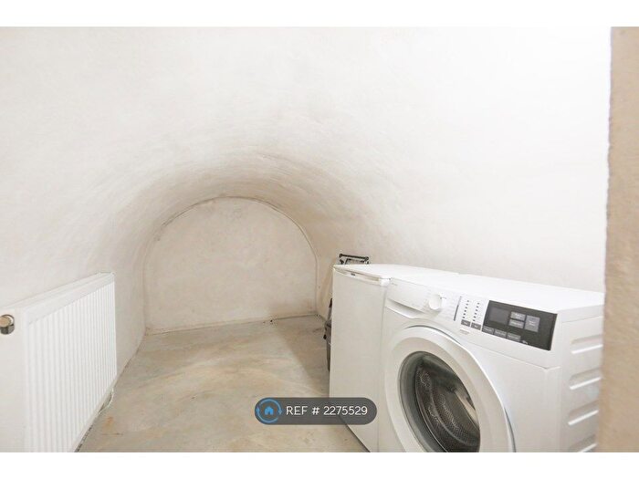 1 Bedroom Flat To Rent In Arlington Road, London, NW1