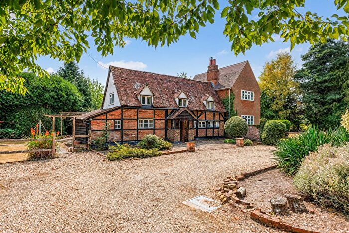 4 Bedroom Detached House For Sale In Bramshill Road, Bramshill, RG27
