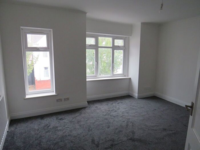 4 Bedroom Terraced House To Rent In Oswald Road, Southall, UB1