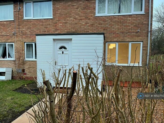 2 Bedroom Maisonette To Rent In Rowle Close, Milton Keynes, MK14