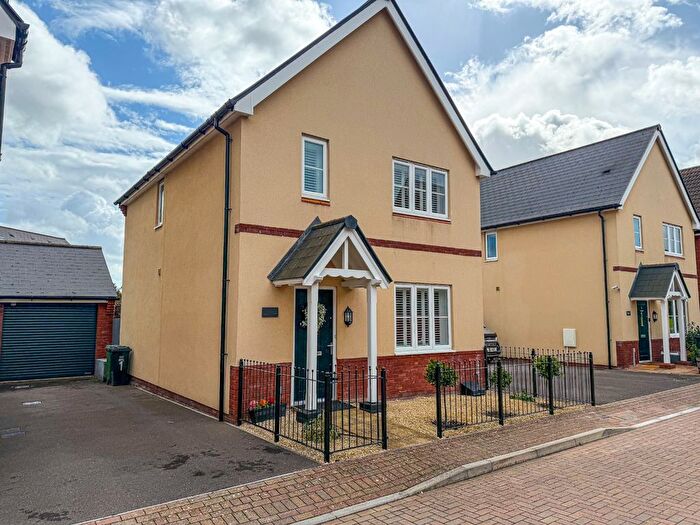3 Bedroom Detached House For Sale In Hollyhock Close, Bridgwater, Somerset, TA5