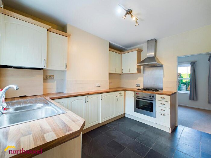 2 Bedroom Semi-Detached House For Sale In Broughton Road, Banbury, OX16