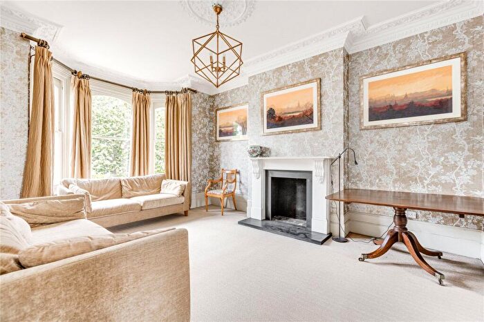 5 Bedroom Terraced House To Rent In Salcott Road, Between The Commons, SW11