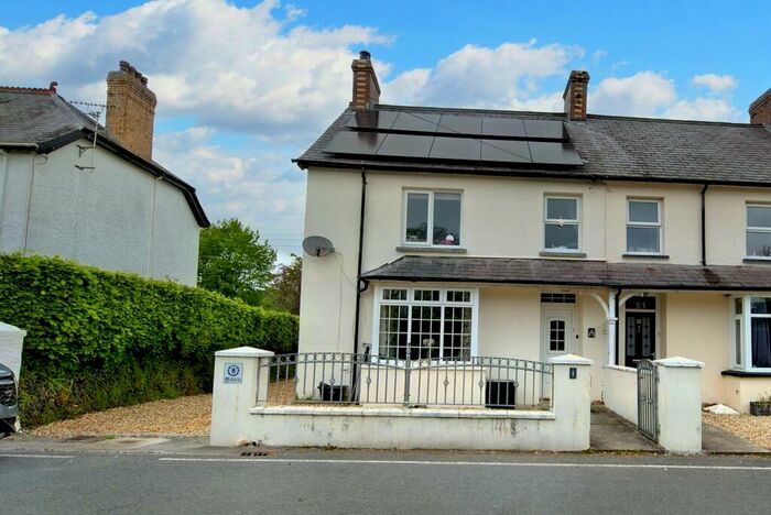 3 Bedroom End Of Terrace House For Sale In Penrhiwllan, Llandysul, SA44