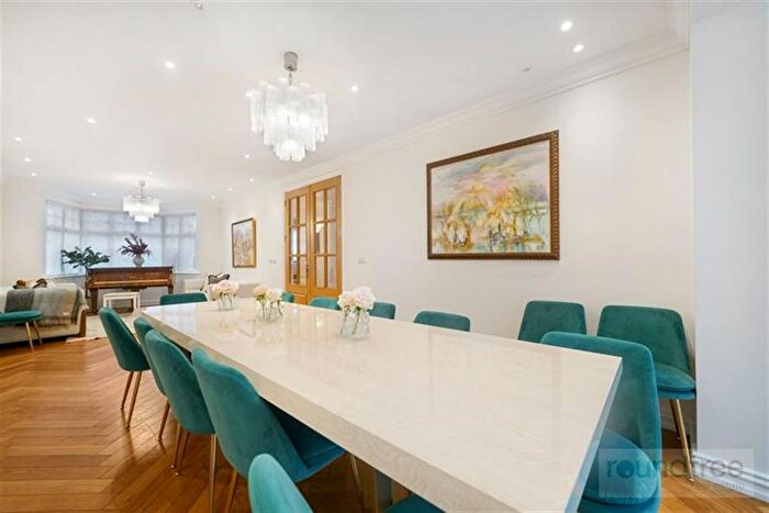 5 Bedroom Detached House For Sale In Haslemere Avenue, Hendon, NW4