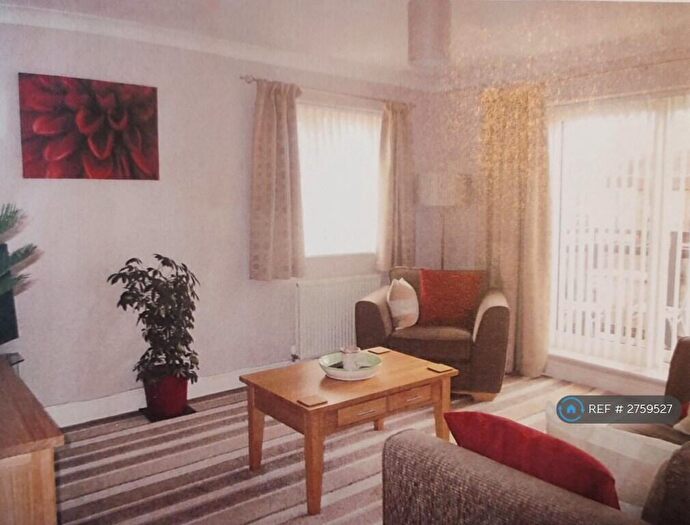 1 Bedroom Flat To Rent In Horse Sands Close, Southsea, PO4