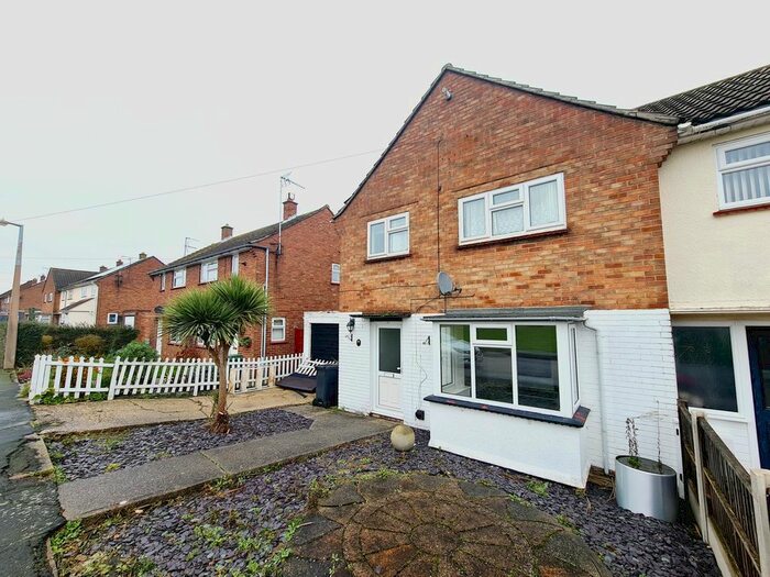3 Bedroom Property To Rent In Chaucer Crescent, Braintree, CM7