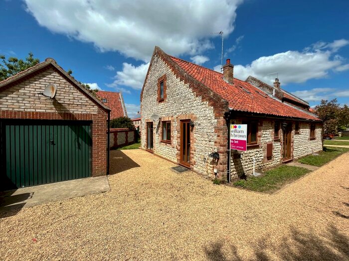 4 Bedroom Property To Rent In Cloughs Farm, Hythe Road, Methwold, IP26