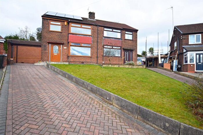 3 Bedroom Semi-Detached House For Sale In Parsons Drive, Middleton, Manchester, M24