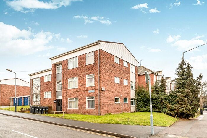 2 Bedroom Apartment To Rent In Hill Street, Warwick, CV34