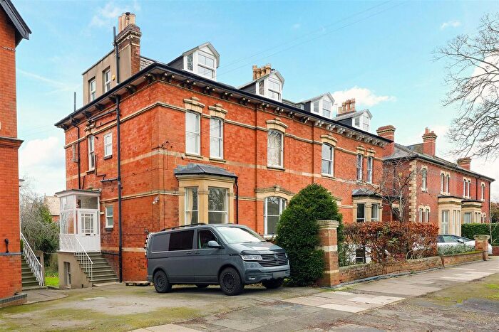 1 Bedroom Flat For Sale In Christchurch Road, Cheltenham, GL50