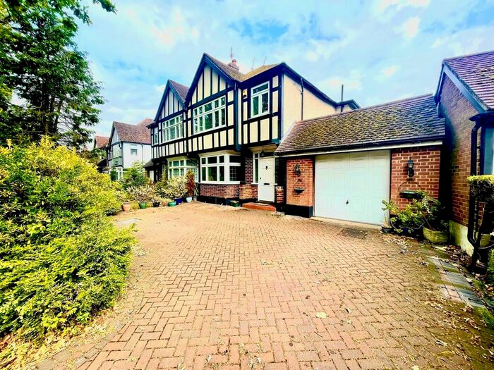 3 Bedroom Semi-Detached House To Rent In Uxbridge Road, Pinner, HA5