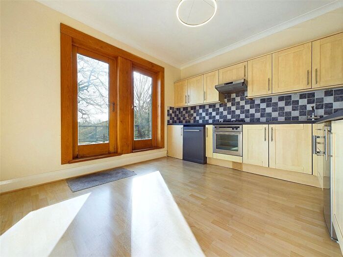 2 Bedroom Maisonette To Rent In High Street, Hampton Hill, Hampton, TW12