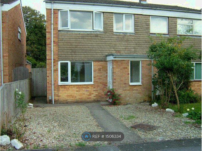 3 Bedroom Semi-Detached House To Rent In Gordon Drive, Abingdon, OX14