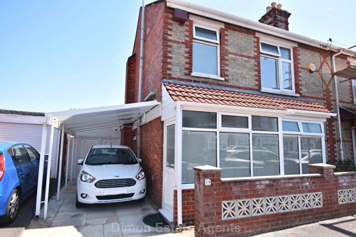3 Bedroom Semi-Detached House For Sale In Woodstock Road, Gosport, PO12