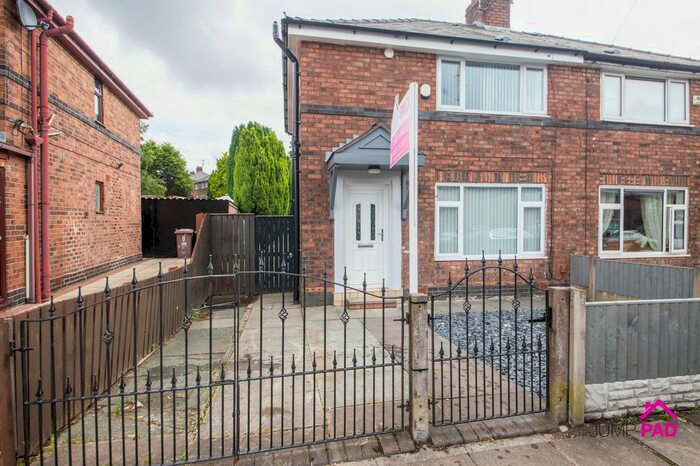 3 Bedroom Semi-Detached House To Rent In Buttermere Avenue, St. Helens, WA11