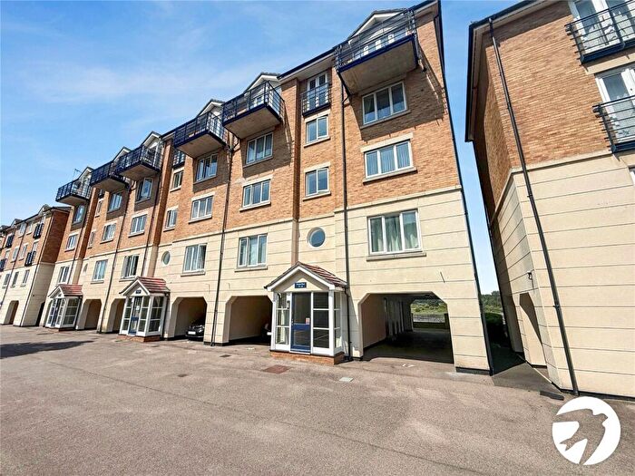 1 Bedroom Flat To Rent In Horatio Place, Fennel Close, Rochester, Kent, ME1