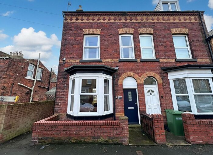 4 Bedroom End Terrace House For Sale In Caledonia Street, Scarborough, YO12