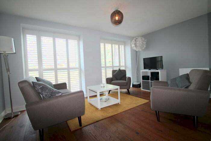 3 Bedroom House To Rent In Alcock Crescent, Crayford, DA1