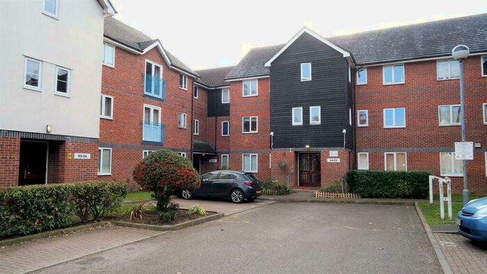 2 Bedroom Apartment To Rent In Mandeville Court, Chingford, E4