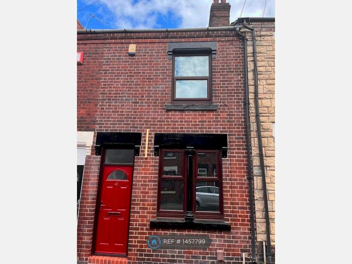 2 Bedroom Terraced House To Rent In Ashworth Street, Stoke-On-Trent, ST4