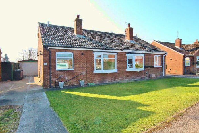 2 Bedroom Bungalow To Rent In Oxen Lane, Cliffe, Selby, YO8