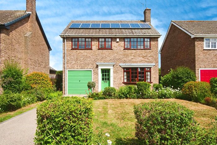4 Bedroom Detached House For Sale In Trent Avenue, Huntington, York, YO32