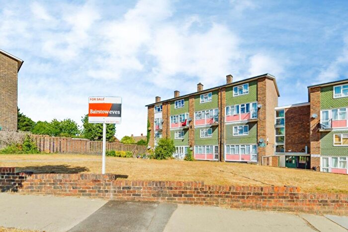 2 Bedroom Maisonette For Sale In Dunsfold Way, New Addington, Croydon, CR0