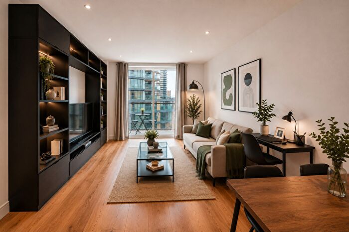 1 Bedroom Apartment For Sale In Lincoln Plaza, Canary Wharf, E14