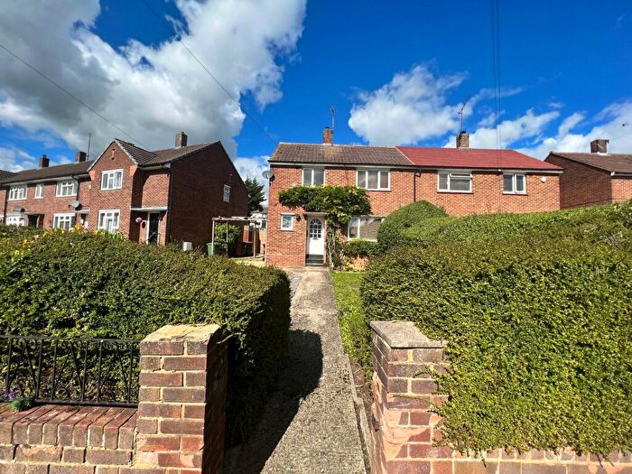 3 Bedroom Semi-Detached House For Sale In Chace Avenue, Potters Bar, EN6