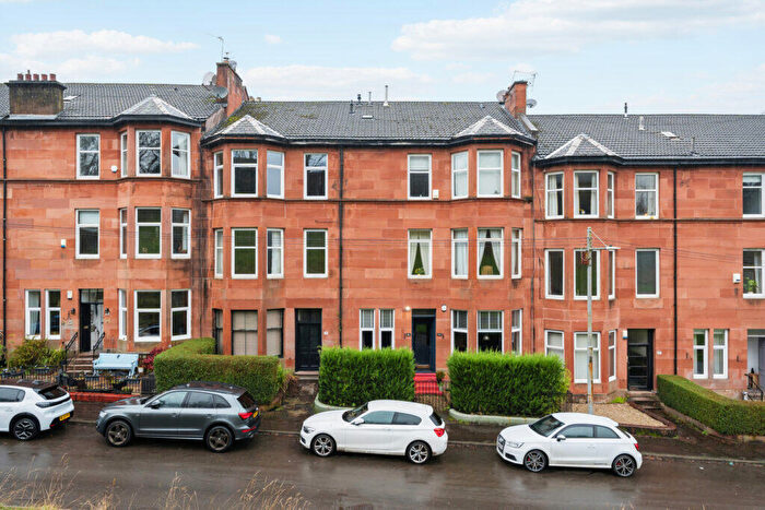 2 Bedroom Flat For Sale In Camphill Avenue, Shawlands, G41
