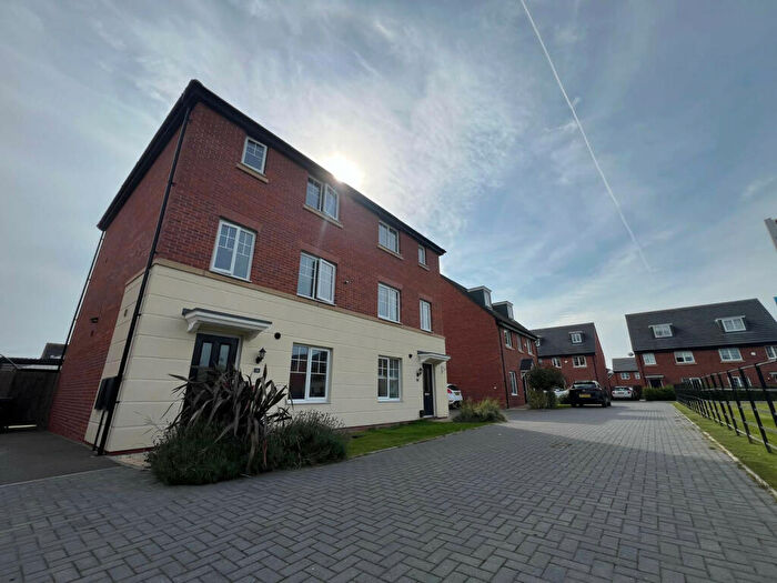 4 Bedroom Town House To Rent In Devana Gardens, Cheshire, CH4