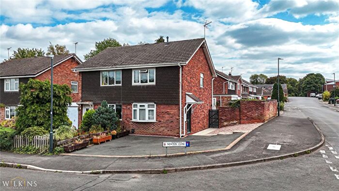 2 Bedroom Semi-Detached House For Sale In Trentham Road, Hartshill, Nuneaton, Warwickshire, CV10