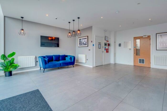 2 Bedroom Apartment To Rent In Jesse Hartley Way, Liverpool, L3