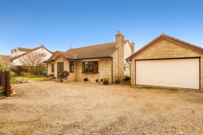 3 Bedroom Detached Bungalow For Sale In The Avenue, Backwell, BS48