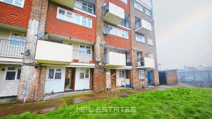 Studio For Sale In Wisbeach Road, Croydon, CR0