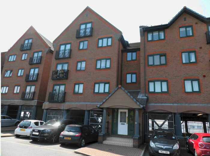 4 Bedroom Flat To Rent In South Ferry Quay, Liverpool, L3