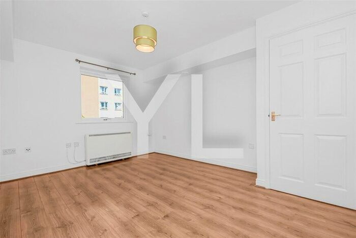 1 Bedroom Flat To Rent In Bruford Court, Deptford, SE8