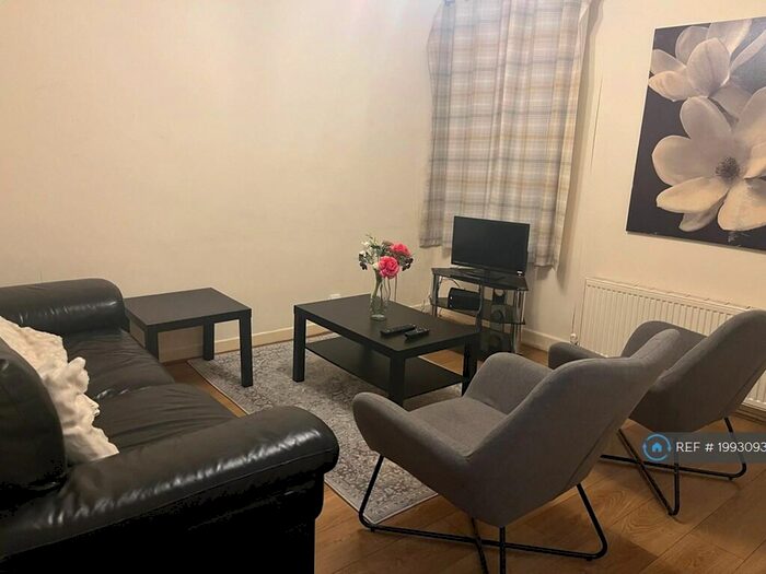 3 Bedroom Semi-Detached House To Rent In Parrin Lane, Eccles, Manchester, M30