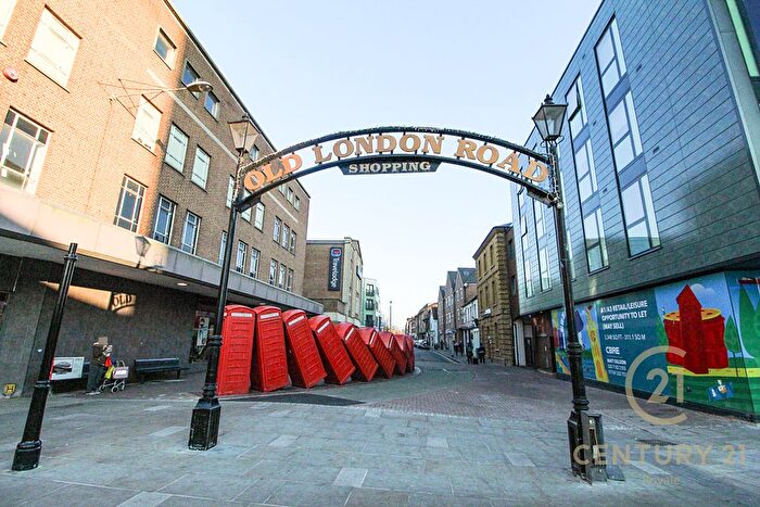 3 Bedroom Flat To Rent In Old London Road, Kingston Upon Thames, KT2