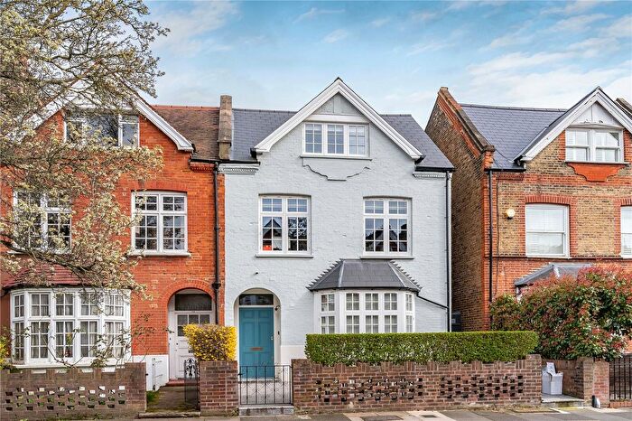 5 Bedroom Semi Detached House For Sale In Kenilworth Road, London, W5