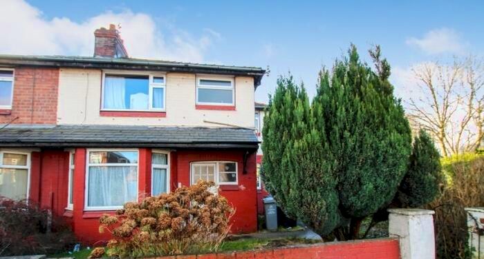 3 Bedroom Semi-Detached House To Rent In Barton Road, Stretford, Manchester, M32