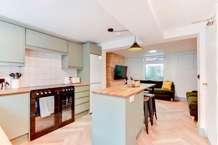 6 Bedroom Detached House To Rent In Inverness Road, Brighton, BN2