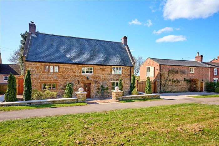4 Bedroom Detached House For Sale In The Green, Braunston, Daventry, Northamptonshire, NN11