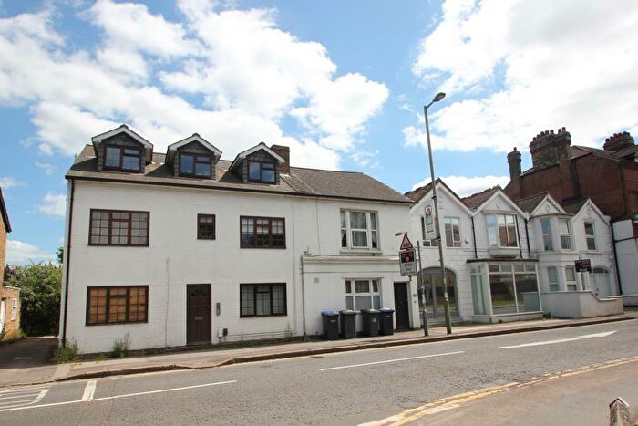 1 Bedroom Maisonette To Rent In Addlestone, KT15