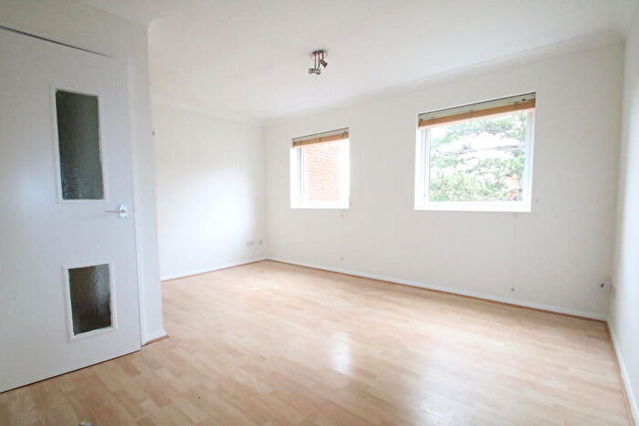 1 Bedroom Apartment To Rent In Timberling Gardens, CR2