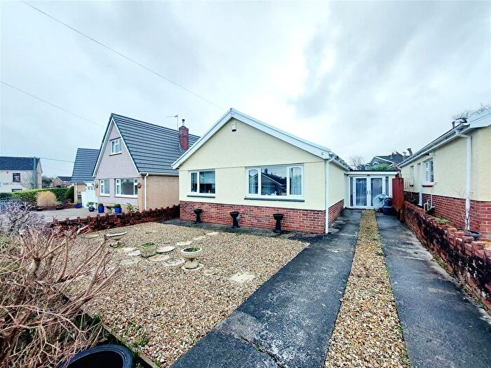 3 Bedroom Detached Bungalow For Sale In Wellfield Close, Gorseinon, Swansea, SA4
