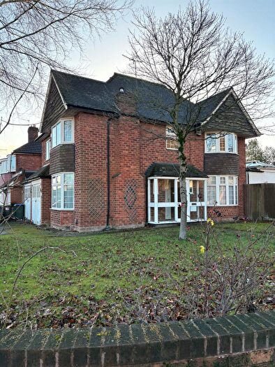 4 Bedroom Detached House For Sale In Waddington Avenue, Birmingham, B43