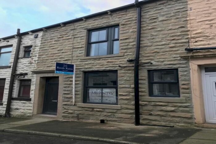 1 Bedroom Terraced House To Rent In Stone Street, Rossendale, Lancashire, BB4