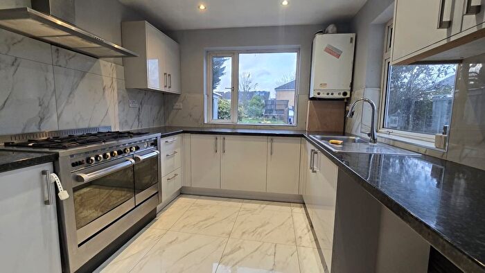 3 Bedroom Terraced House To Rent In Crown Road, IG6